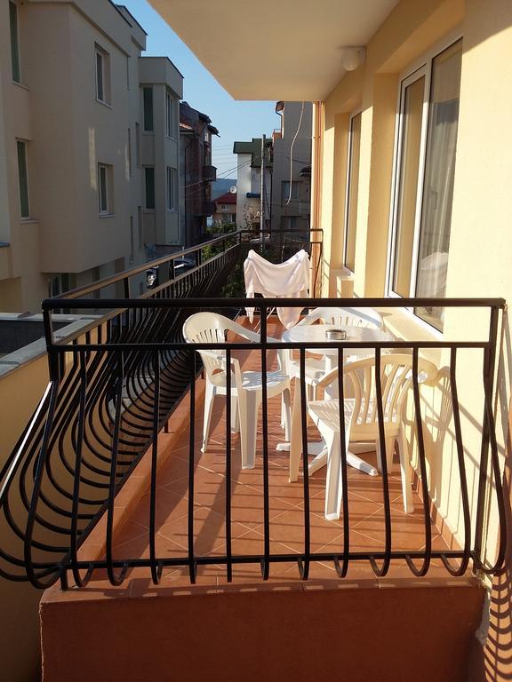 Guest House Adriya Primorsko Exterior foto
